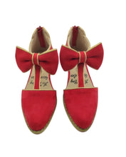 Load image into Gallery viewer, Scarlet sweetheart heels