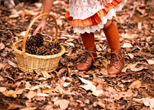 Load image into Gallery viewer, Maple lace scalloped boots