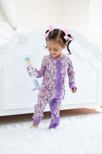 Load image into Gallery viewer, Sugar Plum Dreams - Layette Zip Up