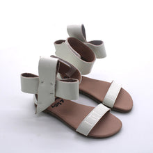 Load image into Gallery viewer, Natalie Patent Leather Bow Sandal