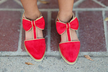 Load image into Gallery viewer, Scarlet sweetheart heels
