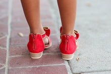 Load image into Gallery viewer, Scarlet sweetheart heels

