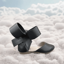 Load image into Gallery viewer, Aubrey Bow Shoes Patent red and black - Three By The Sea Clothing
