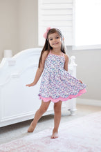 Load image into Gallery viewer, Mermaid Kitty - Scalloped Playset - Three By The Sea Clothing
