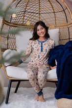 Load image into Gallery viewer, Holy Night - Pant Set
