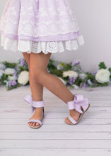 Load image into Gallery viewer, Natalie Bow Sandal Lavender pom pom
